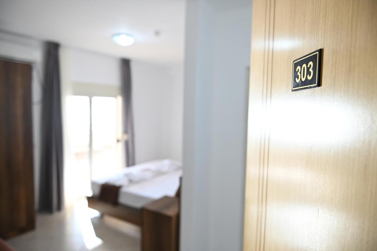 Vila Oxinn Kryemëdhej Esterno foto