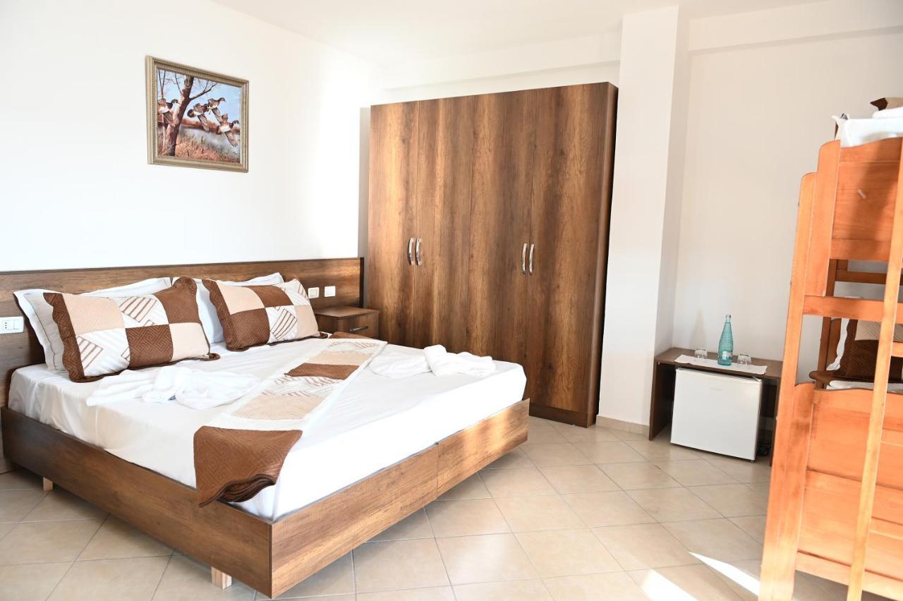 Vila Oxinn Kryemëdhej Esterno foto